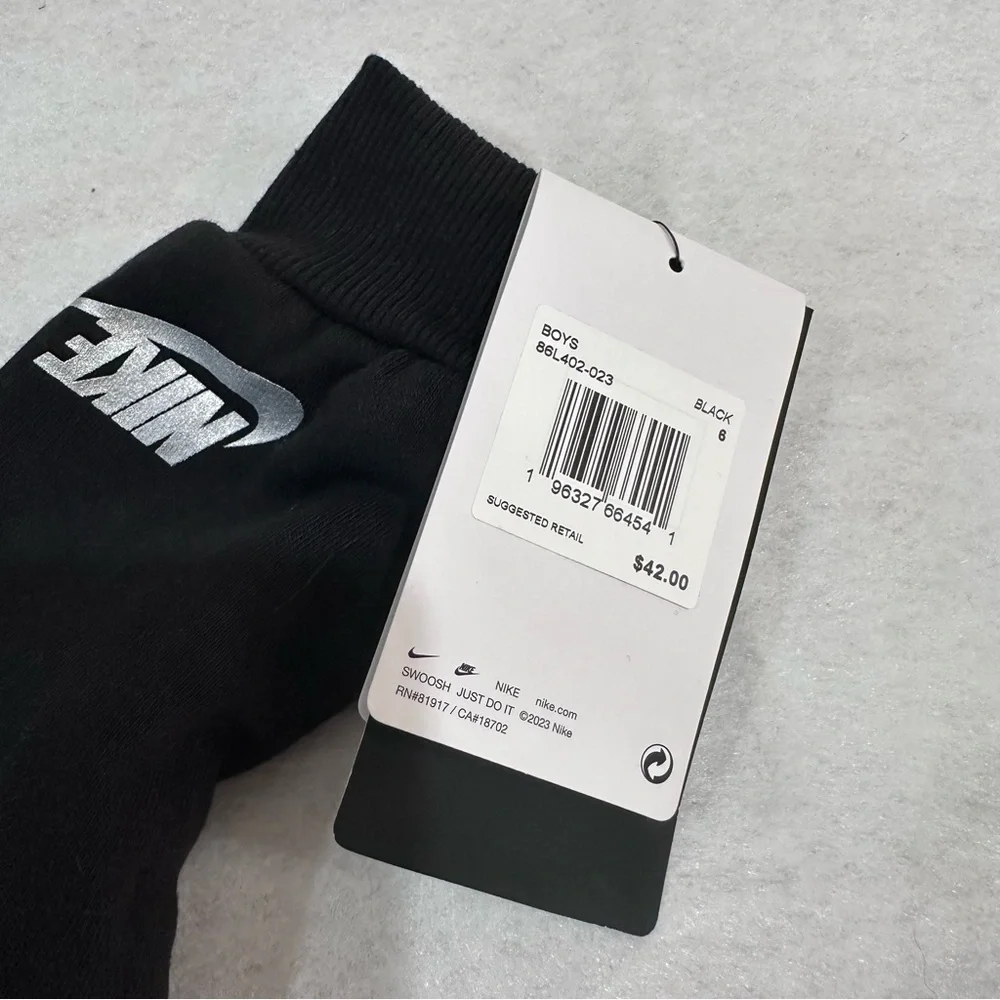 Nike classic black